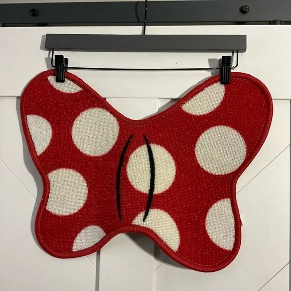 Disney Minnie Mouse polka dot Pet Feeding Mat - Picture 3 of 4